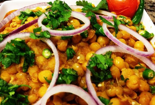 Indian Street Food, Vada Pav, Bhel Puri, Dabeli, Chole Kulcha, Gol Gappe, Chaat, Poha jalebi, Naan Khatai, Ghugni Chaat, Pav Bhaaji, Indore, varanasi, Mumbai, Best Street Food of india, best chaat in india, best food of india, Kolkata food, Punjab, amritsar, chole Kulcha recipe, gujarat, ahmedabaad, food recipe