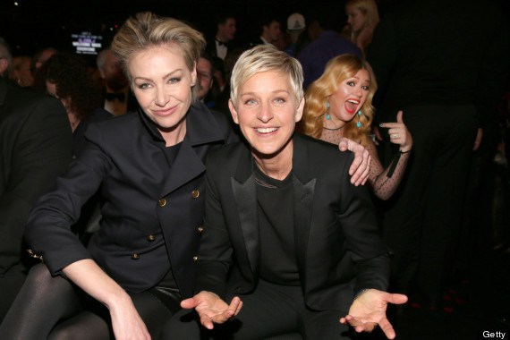 photobombs, celebrity photobombs, latest photobombs, serena williams, photobombing, funny, lol, omg, wtf, rofl, hot, hottest celebs, silly stars, celebs selfies, funny selfies 