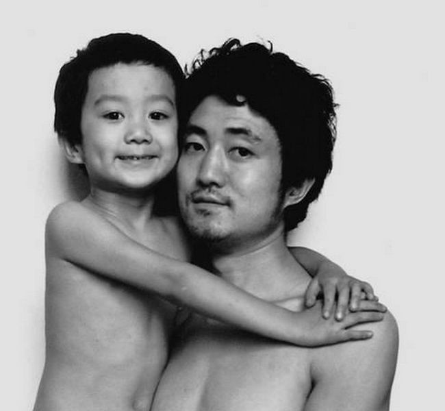 The father took a picture with his son every year for 30 years. 26 lovely pictures 5
