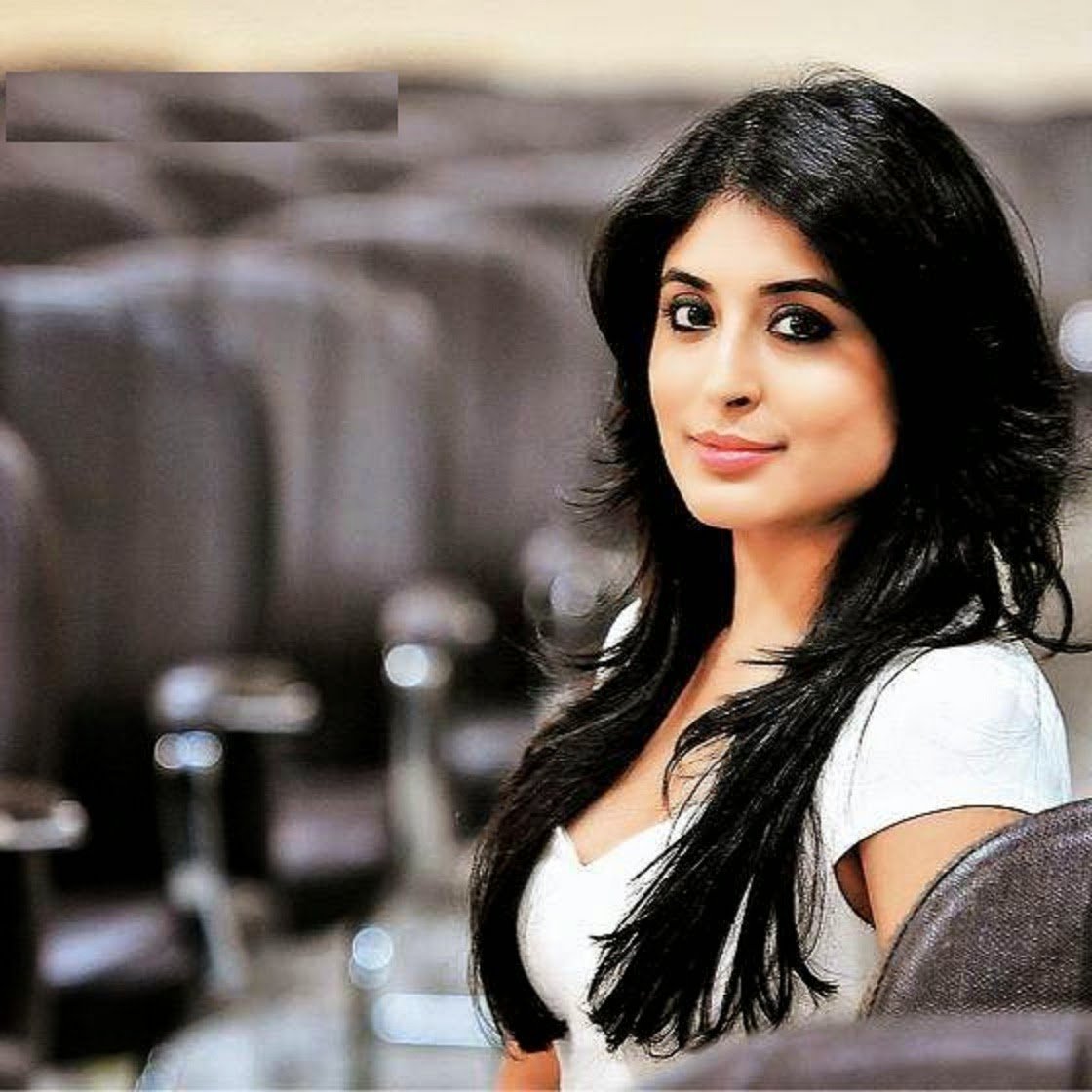 karan kundra kritika kamra,kritika kamra image, kritika kamra photos, kritika kamra photo gallery, latest pics of kritika kamra, kritika kamra images profile pics, kritika kamra arohi, kritika kamra wallpapers galleries