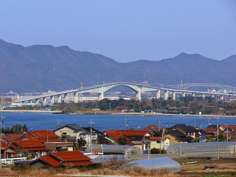 deadliest bridge, dangerous bridge, scariest bridge, world's most shocking bridge, japan, japanese, eshima ohashi bridge, crazy, amazing