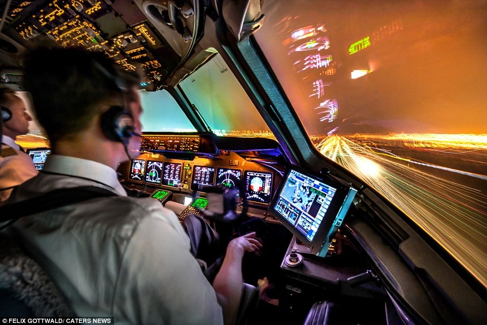 german photographer, photo, cockpit photo, german pilot, felix gottwald, landscape, photography, pilot, photo from aircraft planes, felix gottwald photo