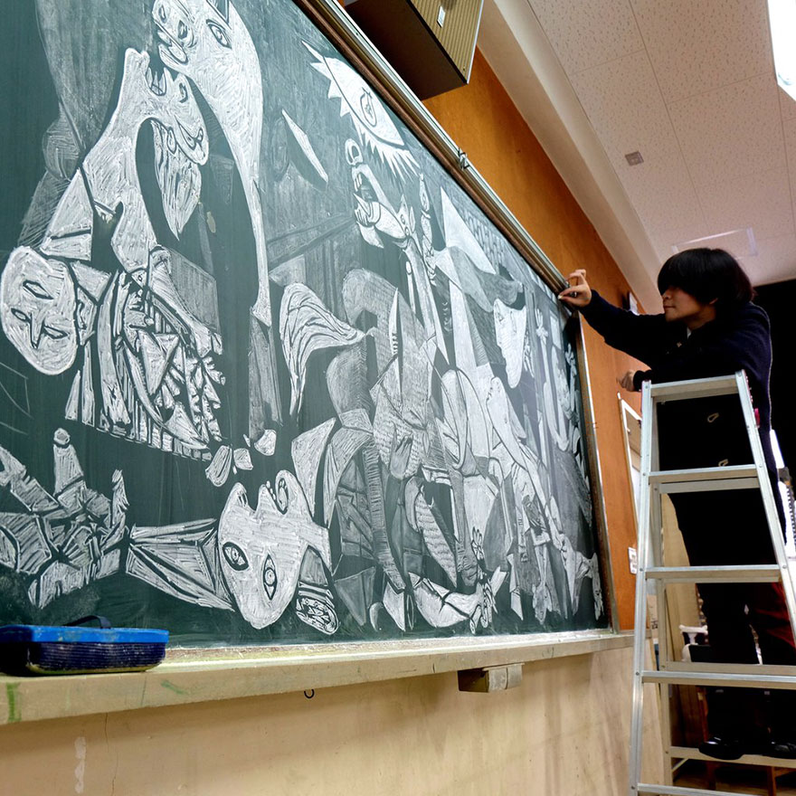 art teacher, blackboard, chalk, chalk art, chalk drawing Hamacream, Hirotaka Hamasaki, photography, amazing, wow