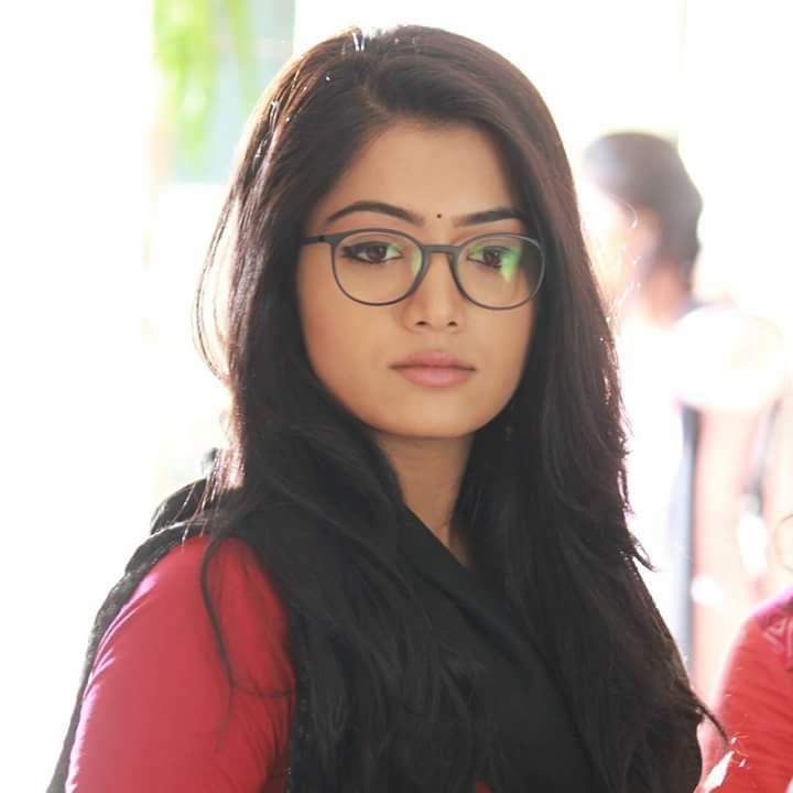 rashmika mandanna ,rashmika mandanna hot photos,rashmika mandanna sandalwood actress, hot celebs,