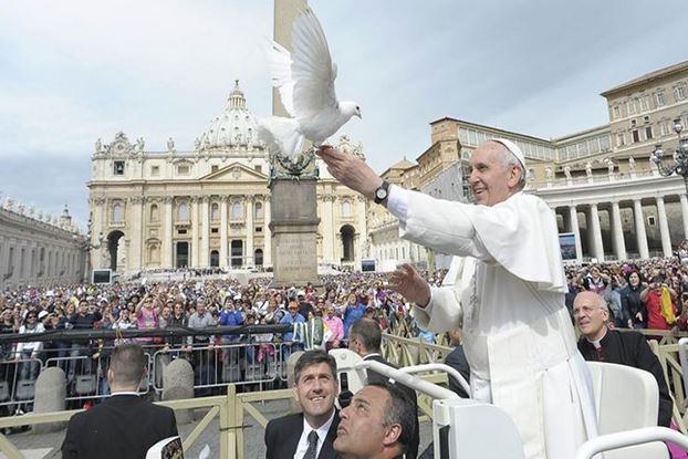 Pope francis condemned the violence of the syrian civil war