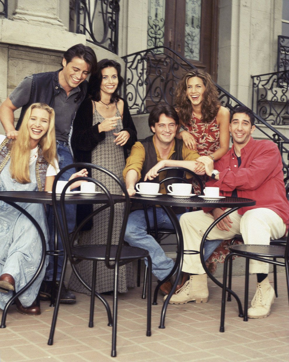 Friends, cast of friends, photos of friends, jennifer aniston, courteney cox, lisa kudrow, matt leblanc, matthew perry, david schwimmer