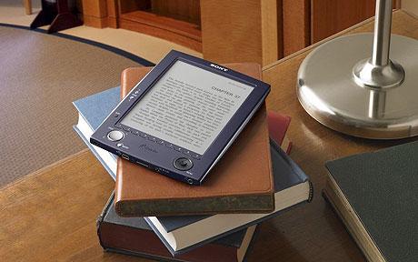 e-readers,amazon kindle,Barnes & Noble,Nook e-reader,e-reader sales will fall,E-readers have been losing steam,Tablets and phones,IHS iSuppli ,killing the e-reader market,smartphone is killing e-reader,e-readers a niche