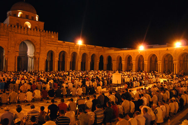 Ramadan,the holy month of islam,islamic calender,Prophet Muhammad first receiving revelations,Sympathize,very little to eat,Ramadan fast,greater empathy towards the less fortunate, Enable a healthy lifestyle,snacking and munching habits,Reduce extra body-weight,Improving restraint on drinking & smoking habits,Healthy mind and soul,Detoxification of the body,reduce stress,Feelings of generosity,Self Control & Self Restraint,Socializing through family,community gatherings,attain righteousness