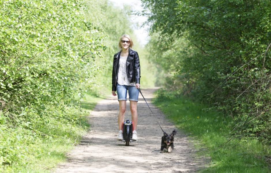 airwheel, airwheel demo, buy airwheel, goodbye walking, future of walking, transportation ideas