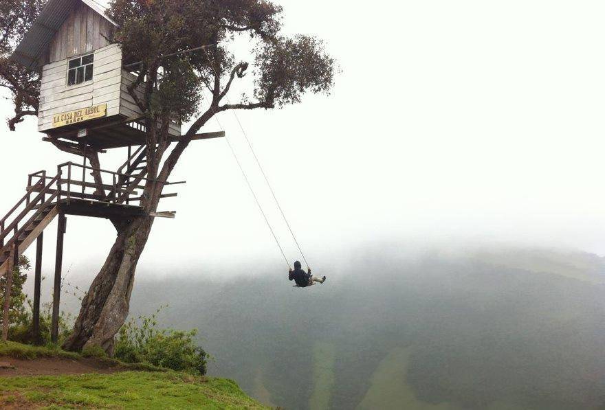 Swinging at la casa del arbol