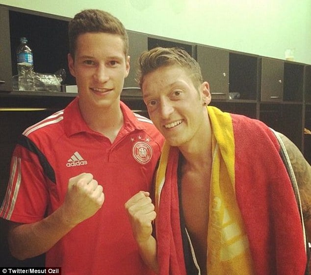 fifa2014, fifa world cup 2014, germany beat brazil 7-1, thomas muller, sami khedira, miroslav klose, selfie king lukas podolski, lukas podolski selfie, germany selfie, team selfie, mesut ozil selfie, julian draxler selfie, fifa selfie, fifa world cup, football world cup, Brazil vs Germany 2014, fifa semifinal 2014