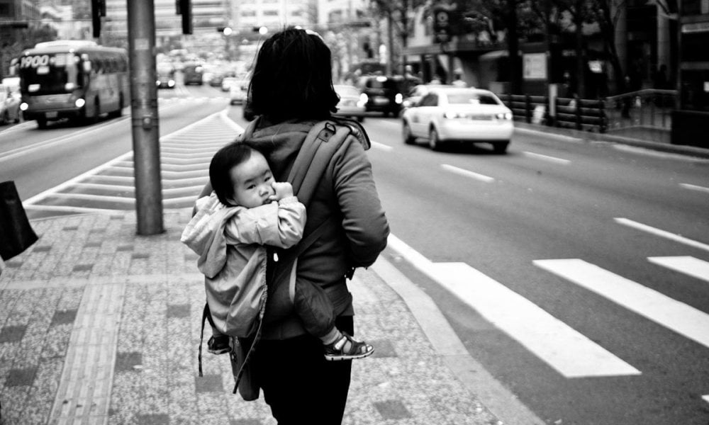 crisis of american parenting,what the hell they’re doing, lack of confidence,absence of knowledge,American parents,right way to parent,All Joy and No Fun,Paradox of Modern Parenthood,Jennifer Senior,friends, websites and books,childhood is strongly institutionalized,daycare as toddlers,Craziness, parental supervision,focused on cultivating independence,parents and children,rights of children, Asian nations,experience no discomfort,happiness,happy all the time,