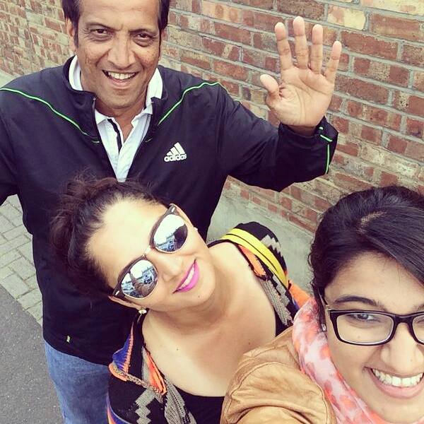 sania mirza photos, sania mirza selfie, selfie of sania, sania mirza images, hot sania mirza, selfie of indian celebs, selfie of tennis player, facebook images of sania, sania mirza on social networking, hot indian player, hot selfie, hot indian selfie, hot asian selfie.