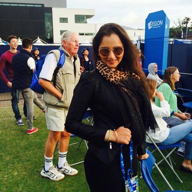 Sania mirza photos, sania mirza selfie, selfie of sania, sania mirza images, hot sania mirza, selfie of indian celebs, selfie of tennis player, facebook images of sania, sania mirza on social networking, hot indian player, hot selfie, hot indian selfie, hot asian selfie.