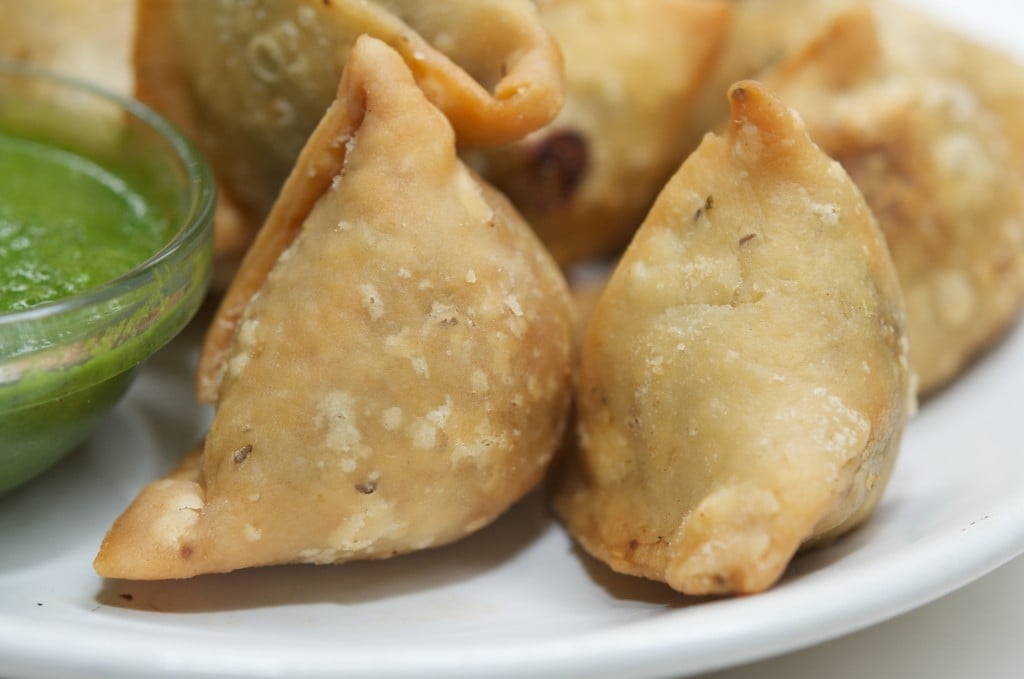 monsoon magic,monsoon,Garama garam chai & pakode,rains,Aloo samosa,Bread roll,Malpua,Stuffed bread pakoda,Aloo parantha & dahi,Pao bhaji with tons of melting butter,Crispy spring rolls,Steamed chicken momos with red chilly sauce,Chole bhature,Fried kachoris,Aloo tikki,Bhutta with nimbu & masala