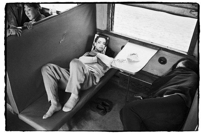 china, people, photography, trains, wang fuchun, history images, historic images, old china photos, cute chinese peoples, chinese kids, black and white photos, china black and white, black & white china, chinese in train, chinese life in gtrain, inside chinese train, life in train, chinese family, chinese couples train, chinese kids train, why we love china, black & white photography, wang fuchun photography, beijing