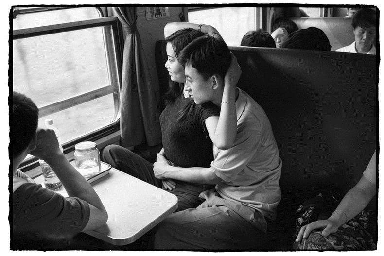 china, people, photography, trains, wang fuchun, history images, historic images, old china photos, cute chinese peoples, chinese kids, black and white photos, china black and white, black & white china, chinese in train, chinese life in gtrain, inside chinese train, life in train, chinese family, chinese couples train, chinese kids train, why we love china, black & white photography, wang fuchun photography, beijing