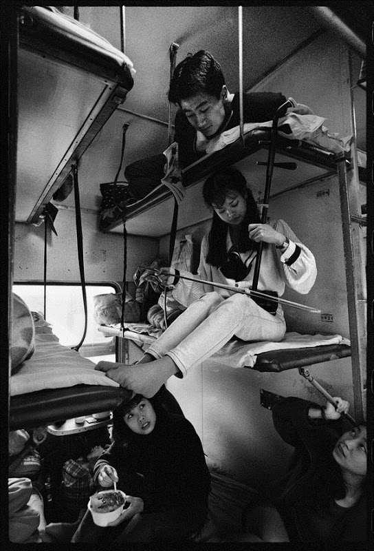 china, people, photography, trains, wang fuchun, history images, historic images, old china photos, cute chinese peoples, chinese kids, black and white photos, china black and white, black & white china, chinese in train, chinese life in gtrain, inside chinese train, life in train, chinese family, chinese couples train, chinese kids train, why we love china, black & white photography, wang fuchun photography, beijing