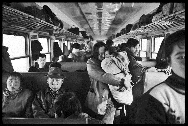 China, people, photography, trains, wang fuchun, history images, historic images, old china photos, cute chinese peoples, chinese kids, black and white photos, china black and white, black & white china, chinese in train, chinese life in gtrain, inside chinese train, life in train, chinese family, chinese couples train, chinese kids train, why we love china, black & white photography, wang fuchun photography, beijing