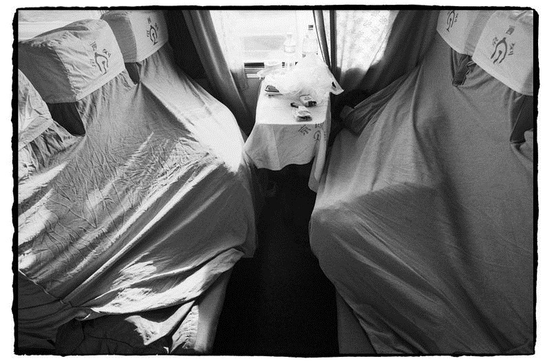 china, people, photography, trains, wang fuchun, history images, historic images, old china photos, cute chinese peoples, chinese kids, black and white photos, china black and white, black & white china, chinese in train, chinese life in gtrain, inside chinese train, life in train, chinese family, chinese couples train, chinese kids train, why we love china, black & white photography, wang fuchun photography, beijing
