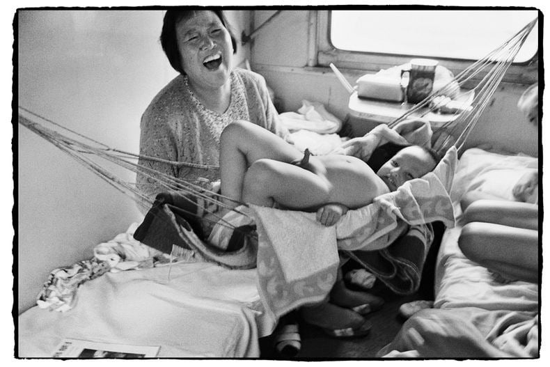 china, people, photography, trains, wang fuchun, history images, historic images, old china photos, cute chinese peoples, chinese kids, black and white photos, china black and white, black & white china, chinese in train, chinese life in gtrain, inside chinese train, life in train, chinese family, chinese couples train, chinese kids train, why we love china, black & white photography, wang fuchun photography, beijing