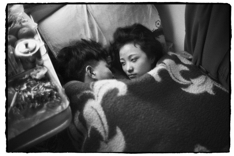 china, people, photography, trains, wang fuchun, history images, historic images, old china photos, cute chinese peoples, chinese kids, black and white photos, china black and white, black & white china, chinese in train, chinese life in gtrain, inside chinese train, life in train, chinese family, chinese couples train, chinese kids train, why we love china, black & white photography, wang fuchun photography, beijing