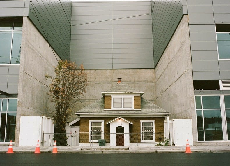 north america, people, travel, u.s., edith macefield, house in seattle, oregon, up movie inspiration, pixer movie up, real up house, edith macefield up, edith macefield address, edith macefield news, edith macefield's ballard home finally sold, up house ballard, ballard blocks house, photos, images