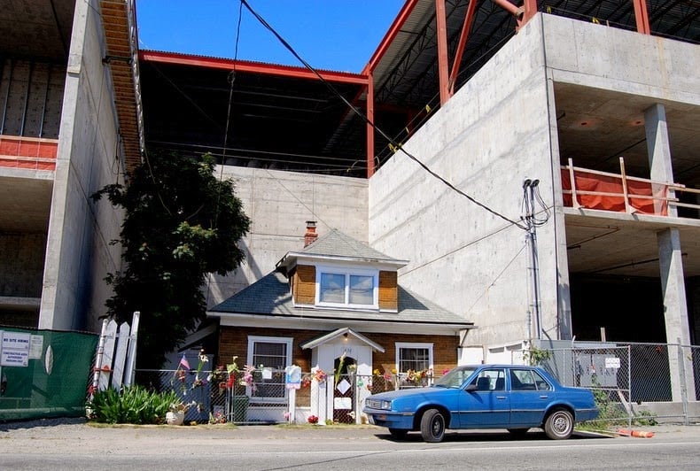 north america, people, travel, u.s., edith macefield, house in seattle, oregon, up movie inspiration, pixer movie up, real up house, edith macefield up, edith macefield address, edith macefield news, edith macefield's ballard home finally sold, up house ballard, ballard blocks house, photos, images
