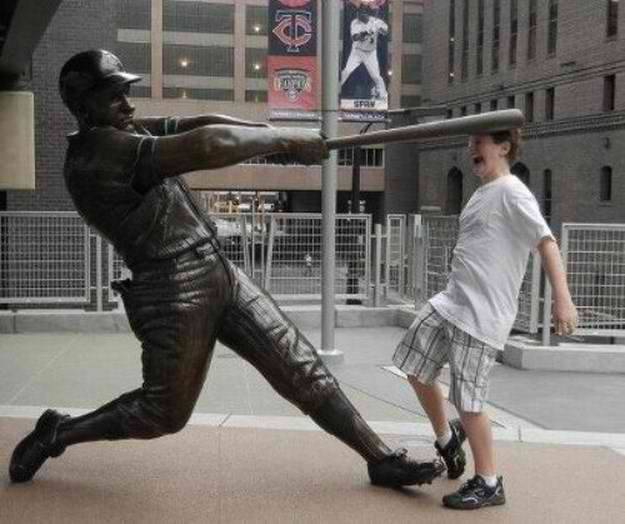 People Brought Statues to Life 16