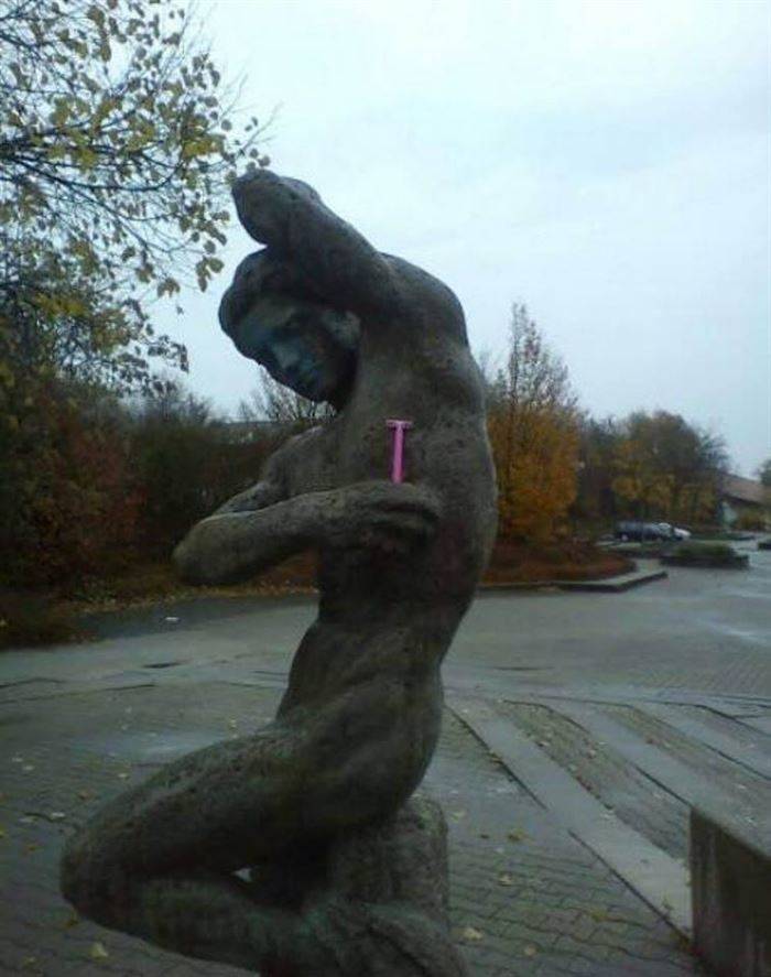 People Brought Statues to Life 17