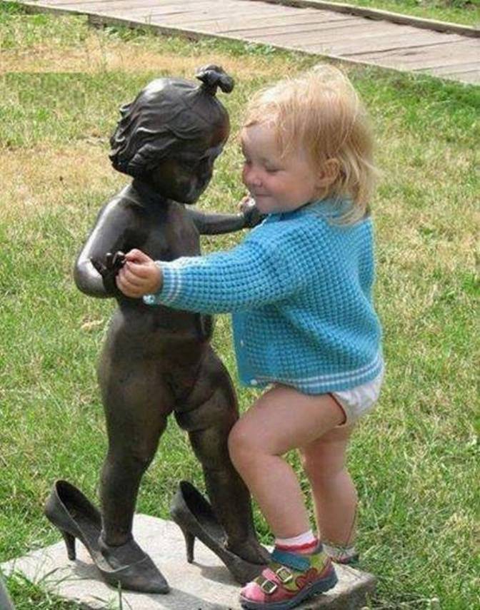 People Brought Statues to Life 21