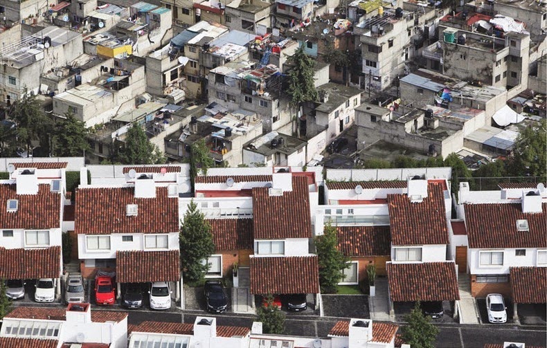 oscar ruiz, mexico, rich and poor, photo, erase the difference
