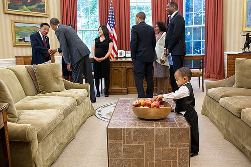 Obama with kids, kids with obama, kids in white house, barack obama, white house official images flickr, adorable child, usa, funny images white house, obama kidding, funny side of obama, fun photos usa kids, lol images, omg images, cute kids with president, baby with obama, babies with obama