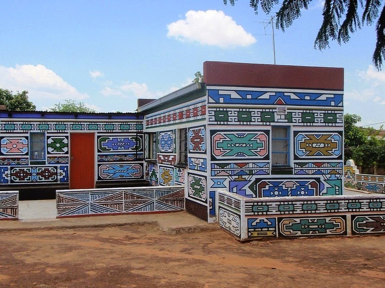 Ndebele house painting 13