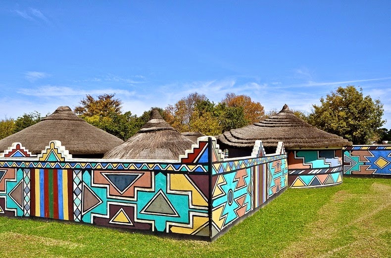 Ndebele house painting 3