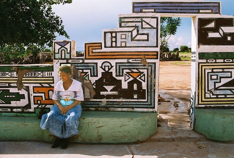 Ndebele house painting 9