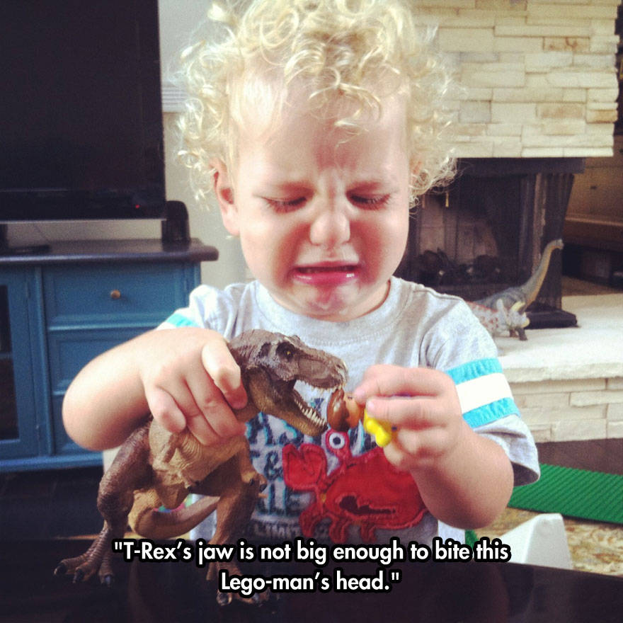 16 Hilarious Photos Of Kids Losing It Over NOTHING - Part 