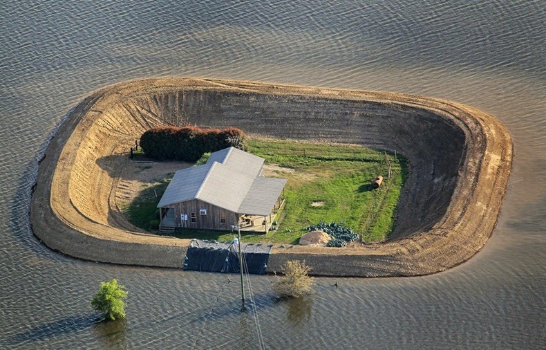 Mississippi, island homes, flood homes, how to save home from flood, america, wow