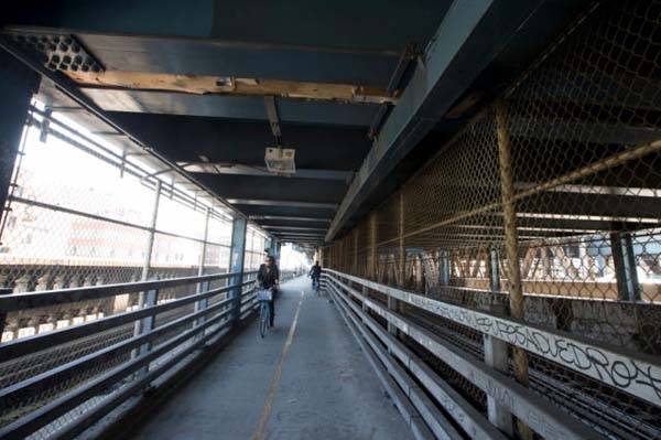 041214BridgeShelter4wf