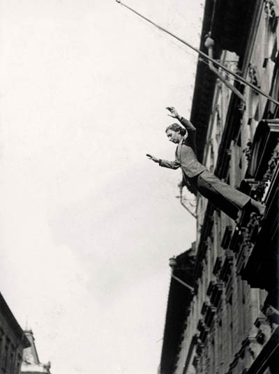 How Budapest Became A City of Smiles From City of Suicides in 1930's  Hungary History (8)