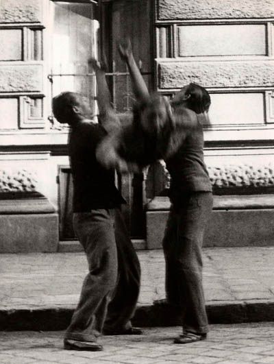 How budapest became a city of smiles from city of suicides in 1930's  Hungary History (9)