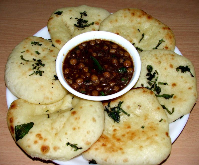 Indian Street Food, Vada Pav, Bhel Puri, Dabeli, Chole Kulcha, Gol Gappe, Chaat, Poha jalebi, Naan Khatai, Ghugni Chaat, Pav Bhaaji, Indore, varanasi, Mumbai, Best Street Food of india, best chaat in india, best food of india, Kolkata food, Punjab, amritsar, chole Kulcha recipe, gujarat, ahmedabaad, food recipe