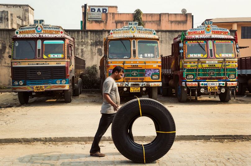 Horn please, decorated trucks of india, dan eckstein, colorful indian trucks, lifeline of indian roads, india, awesome, wow, indian truck driver photo, buri nazar wale tera muh kala, use dipper at night, ok tata, fil milenge, writeups on indian trucks