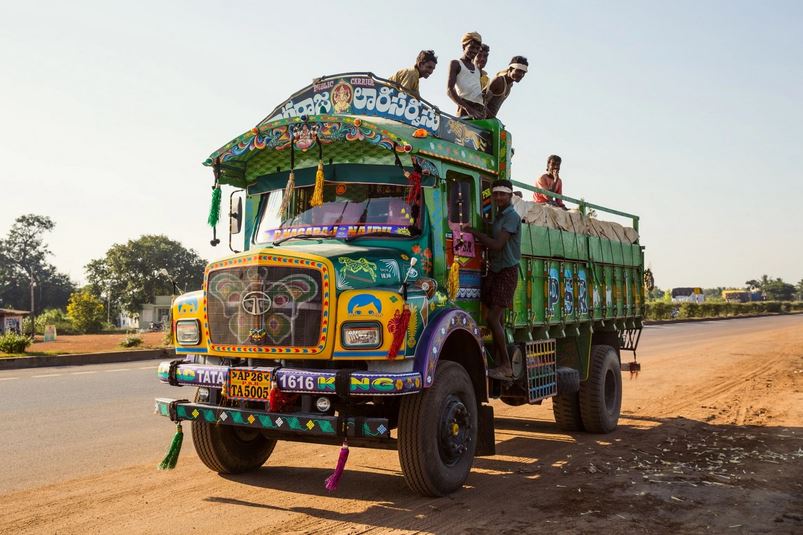 Horn please, decorated trucks of india, dan eckstein, colorful indian trucks, lifeline of indian roads, india, awesome, wow, indian truck driver photo, buri nazar wale tera muh kala, use dipper at night, ok tata, fil milenge, writeups on indian trucks