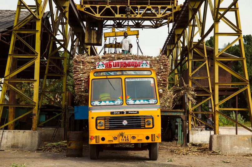 horn please, decorated Trucks of India, dan eckstein, colorful indian trucks, lifeline of indian roads, india, awesome, wow, indian truck driver photo, buri nazar wale tera muh kala, use dipper at night, Ok tata, fil milenge, writeups on indian trucks