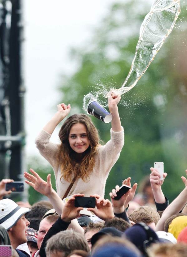 perfectly-timed-photos-concert