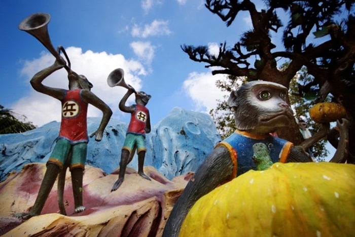 haw par villa, places, singapore, theme parks, travel, sculpture, WTF, woman breastfeeding statue, chinese mythological