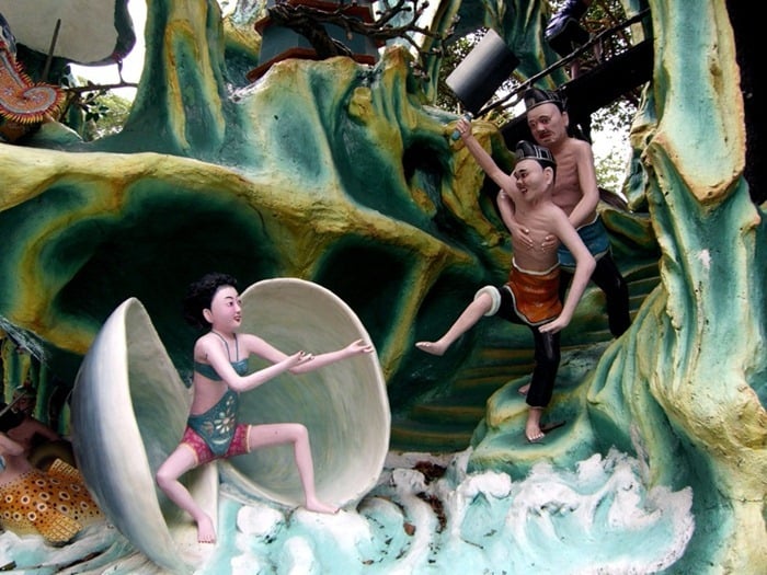 haw par villa, places, singapore, theme parks, travel, sculpture, WTF, woman breastfeeding statue, chinese mythological