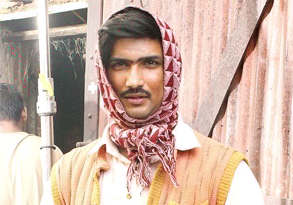 detective byomkesh bakshy 480p worldfree4u