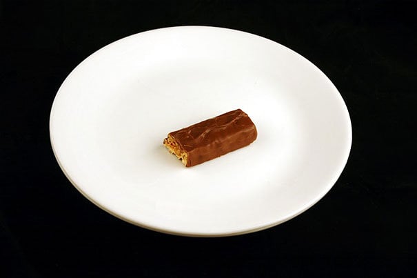 Snickers chocolate bar 200 calories